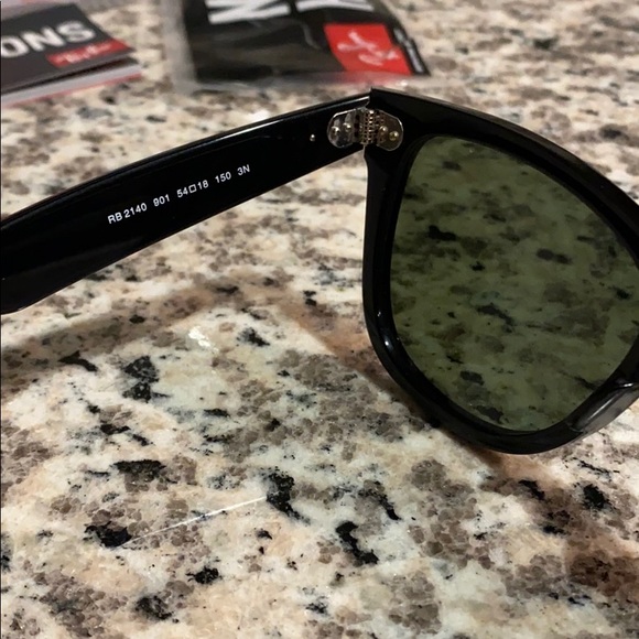 Ray Ban 2140 Wayfarer 901 Black 54mm - Picture 7 of 11